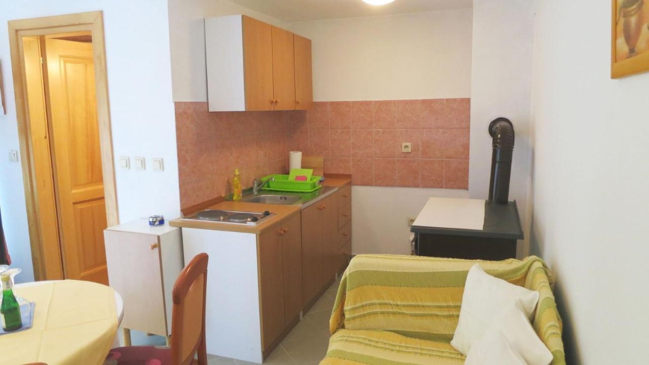 Apartments With A Parking Space Soline, Krk - 18787 Dobrinj المظهر الخارجي الصورة