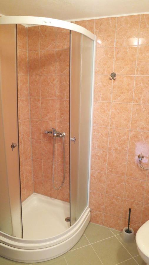 Apartments With A Parking Space Soline, Krk - 18787 Dobrinj المظهر الخارجي الصورة